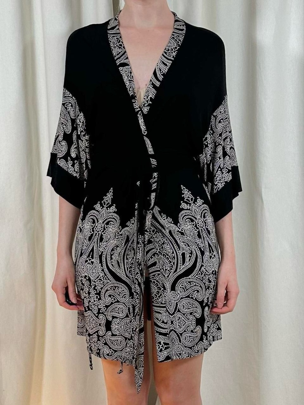 Short Length Robe - Picture 2 of 8